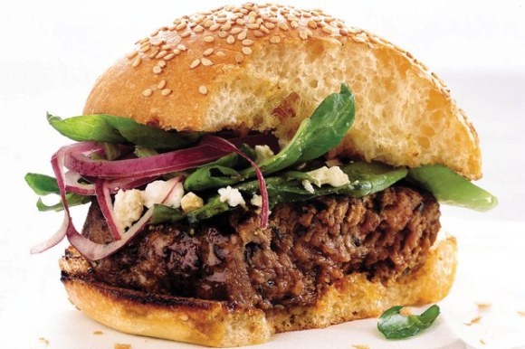 greek-lamb-burger-red-onion-salad-6x4