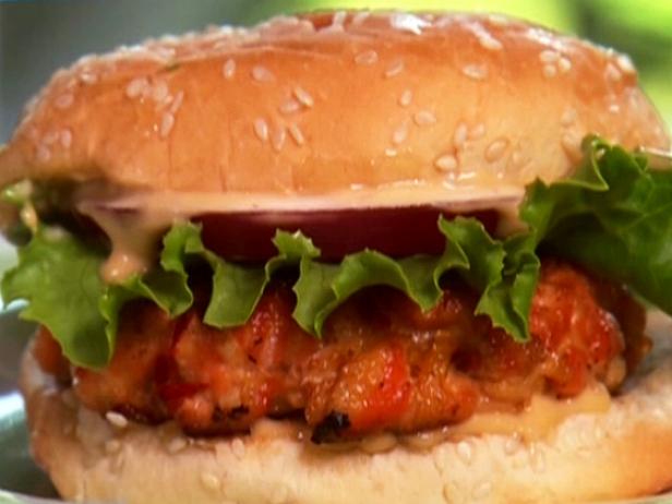 pb0213-1_salmon-burger_s4x3-jpg-rend-sni18col