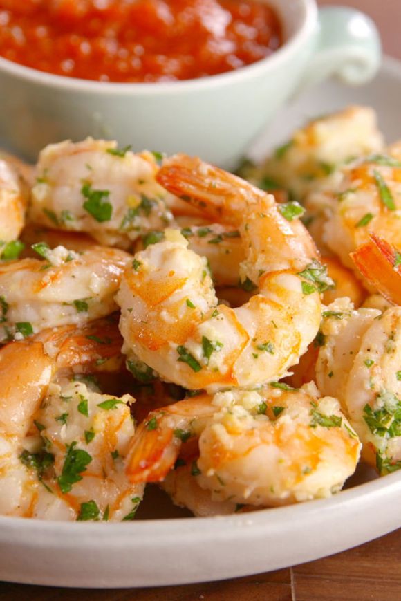 gallery-1481069346-garlic-shrimp-cocktail-pin4